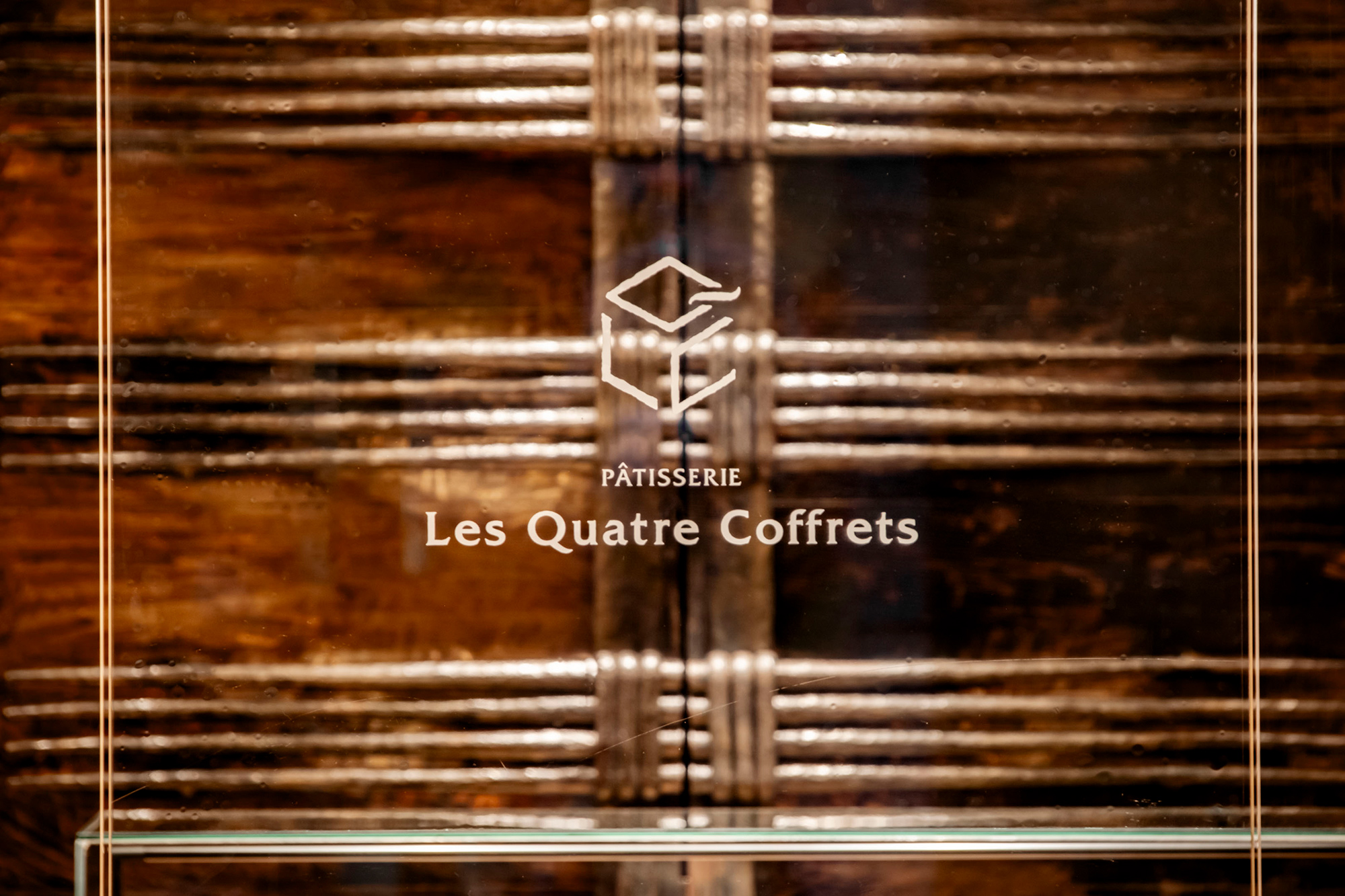 エントランス扉